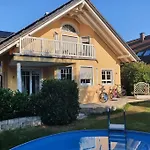 Phantastisches Haus Mit Pool Direkt In Muenchen